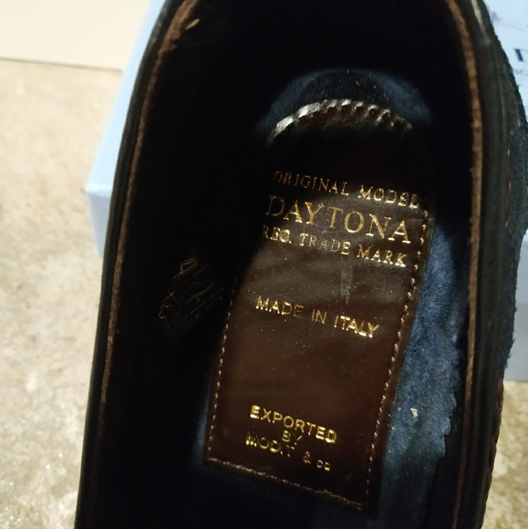 Gorgeous Men's Italian Suede Loafers - Picture 6 of 6